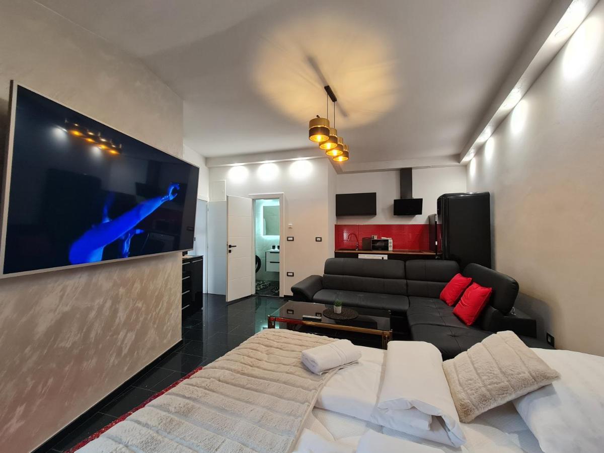 Apartment Moro ไพราน ภายนอก รูปภาพ