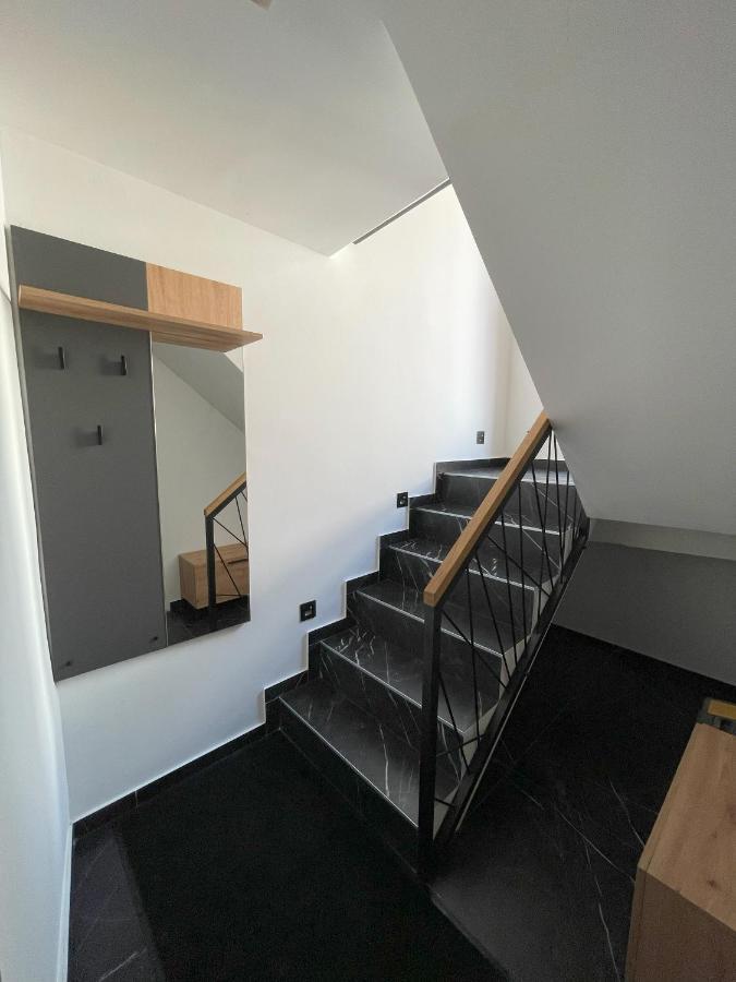 Apartment Moro ไพราน ภายนอก รูปภาพ
