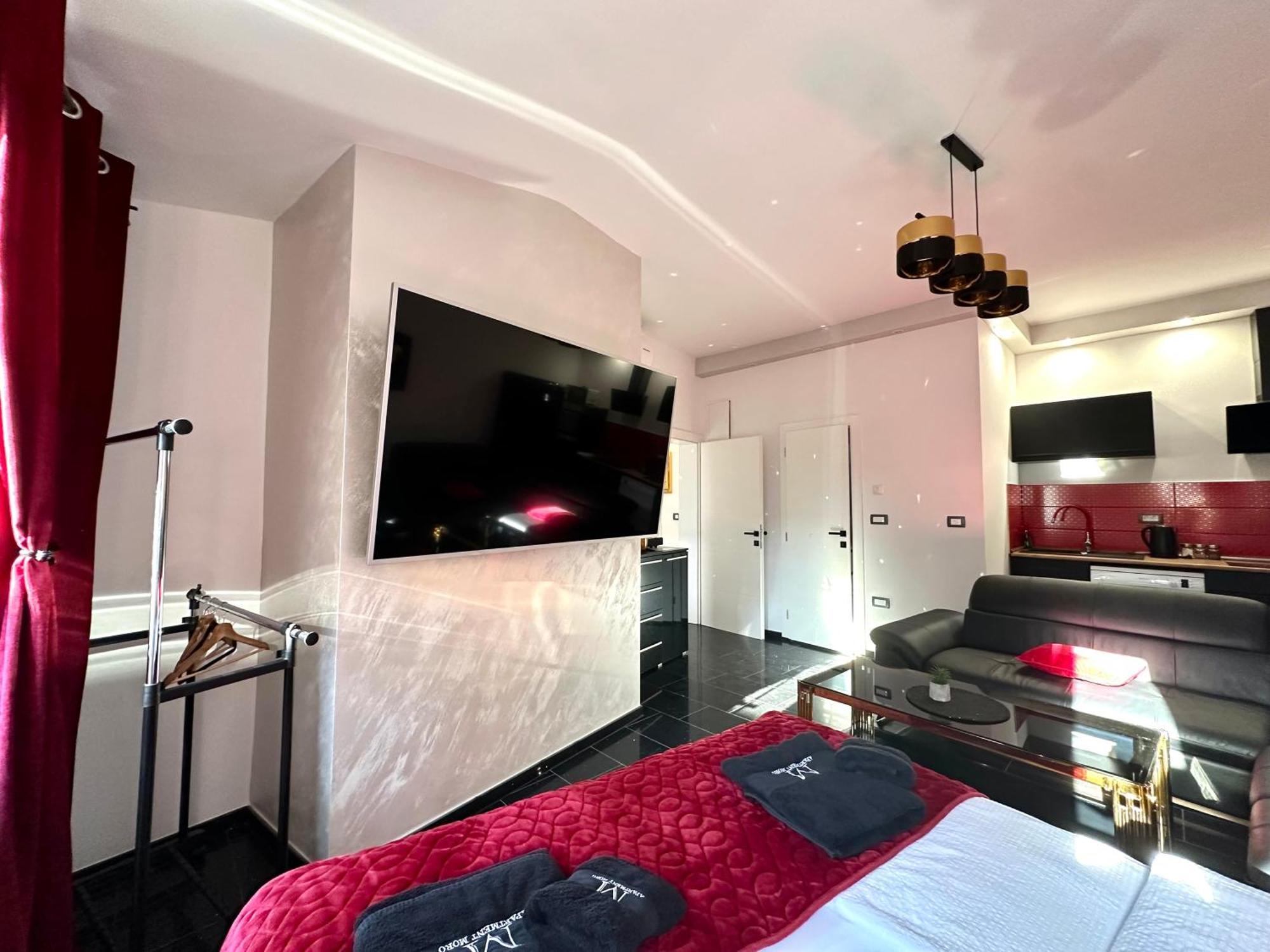 Apartment Moro ไพราน ภายนอก รูปภาพ