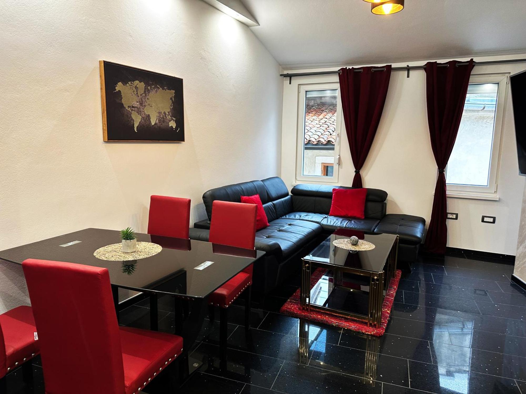 Apartment Moro ไพราน ภายนอก รูปภาพ